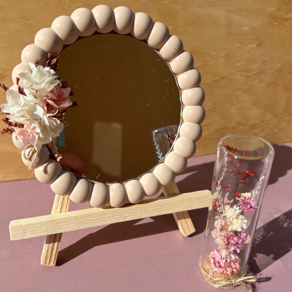 ECO-RESIN MIRROR WITH DRIED FLORALS / SAT MAY 18TH / 9-11AM